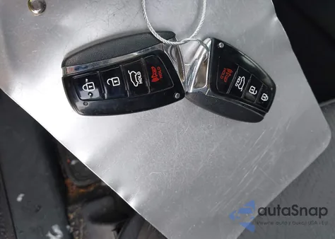 2013 Hyundai Santa Fe Sport 2.0T z USA, uszkodzony, nr VIN 5XYZU3LA3DG006814